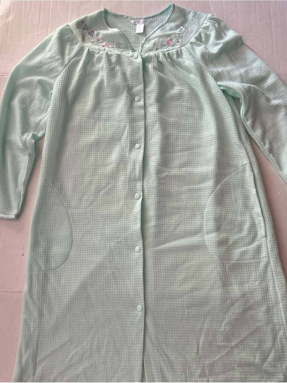 Aadonna Light Green Embroidered top Front-Button Robe NWOT